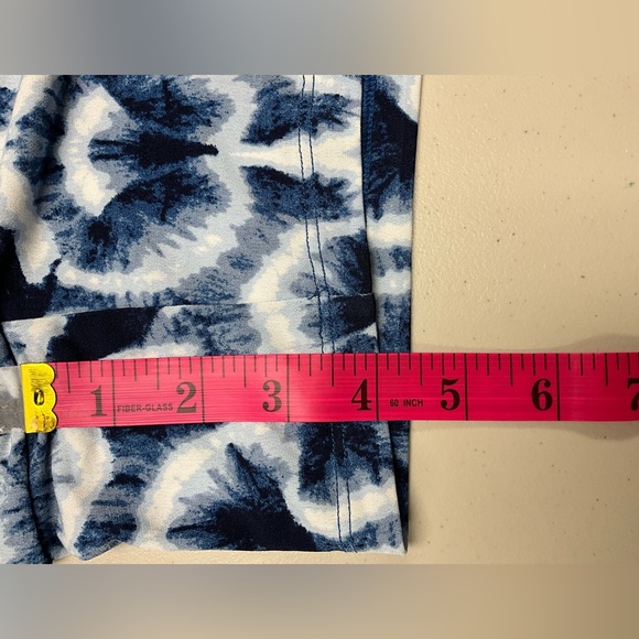 High-Rise Matte Jersey Shorts - Picture 7 of 9